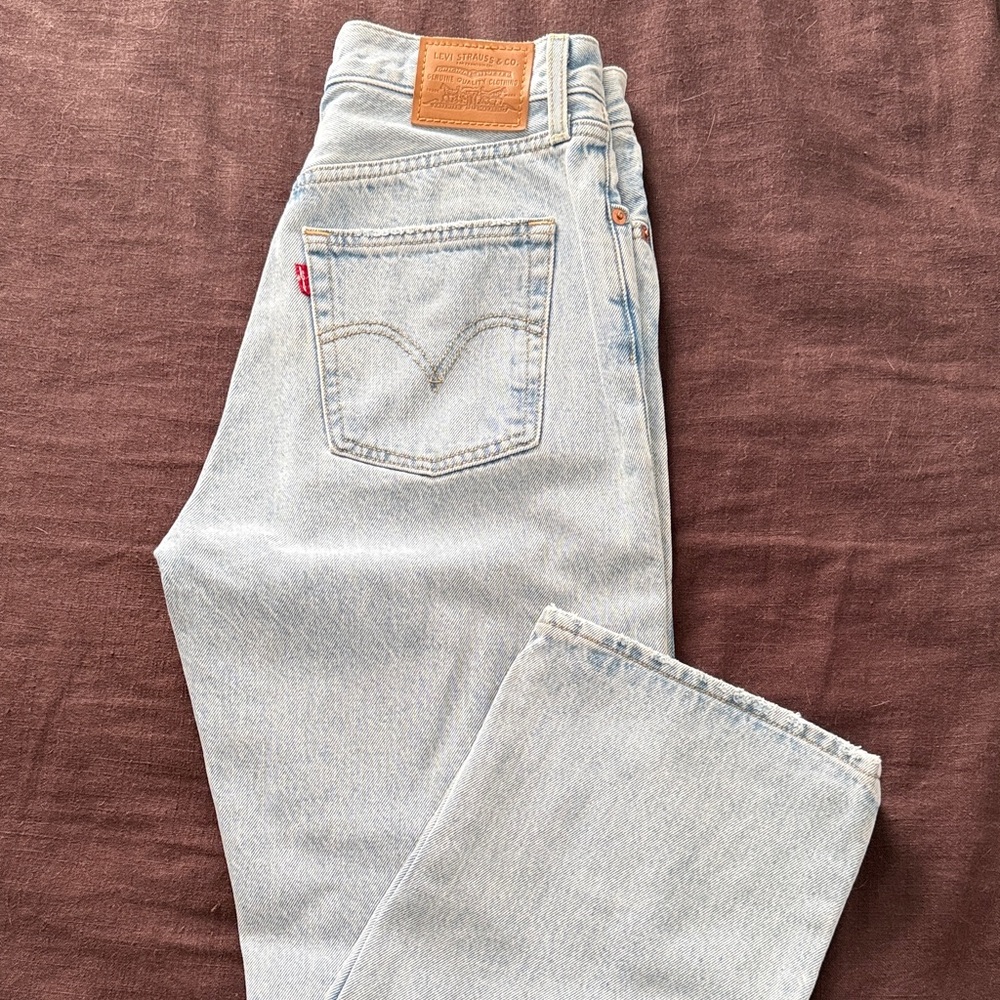 Levi Ribcage Straight Ankle Jeans